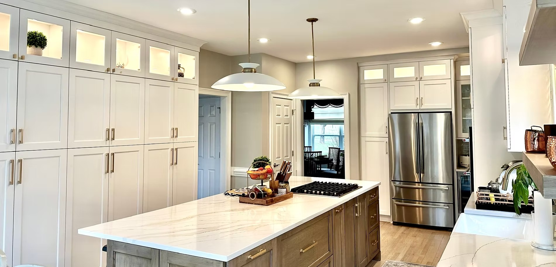 MODERN WHITE FARMHOUSE KITCHEN